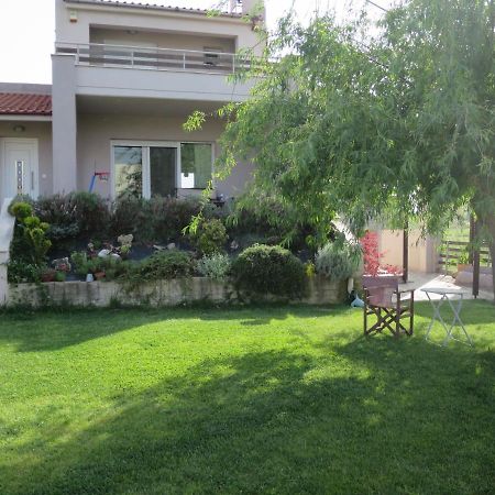 Guesthouse With Garden Комотини Екстериор снимка