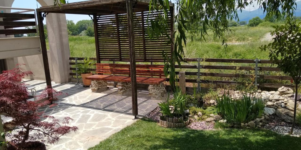 Guesthouse With Garden Комотини Екстериор снимка