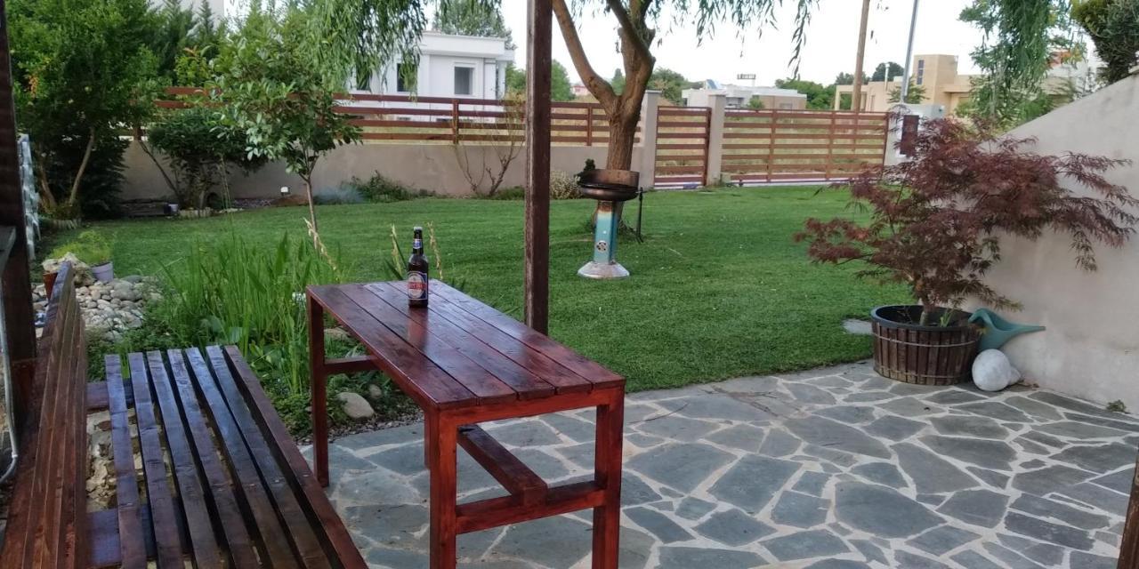 Guesthouse With Garden Комотини Екстериор снимка